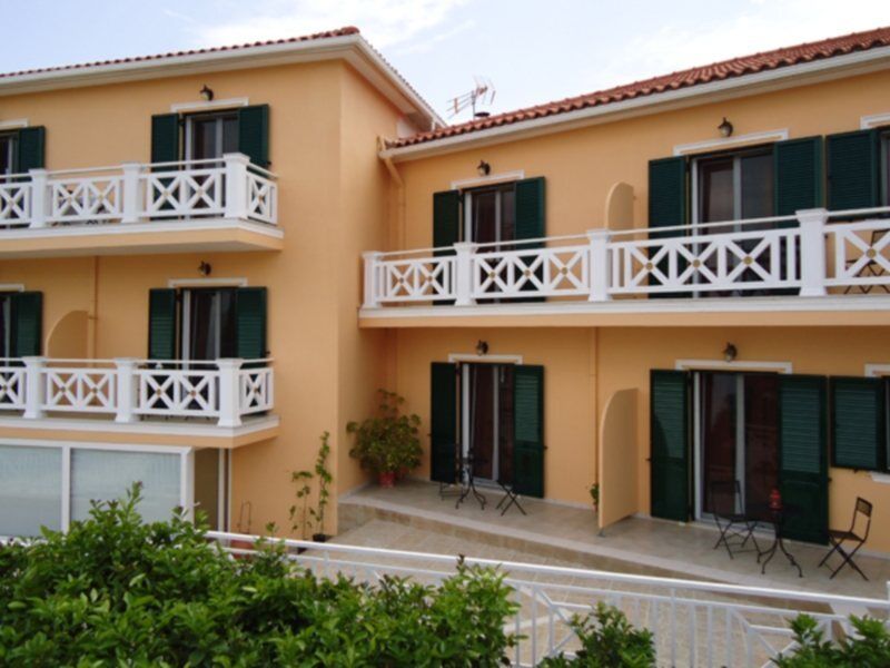 Villa Reverenza Lixouri Exterior foto